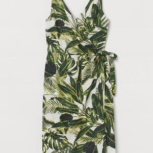 Sleeveless fitted dress